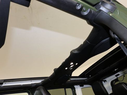 Used 2021 Jeep Wrangler Unlimited Sahara image 11