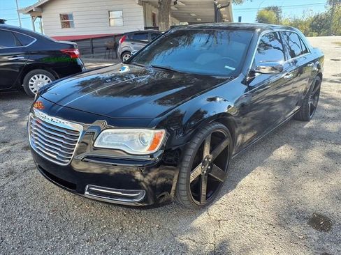 Used 2014 Chrysler 300 Uptown Edition w/ Quick Order Package 22M RWD image 2