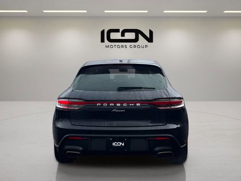 Used 2024 Porsche Macan T image 4