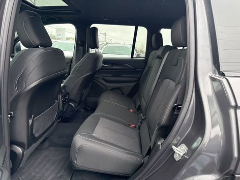 New 2025 Jeep Grand Cherokee 4WD image 22