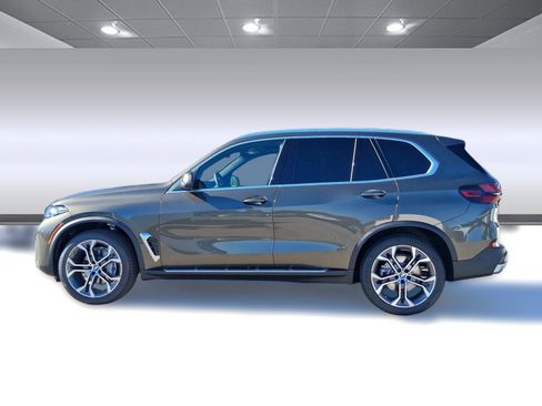 Used 2026 BMW X5 sDrive40i w/ Premium Package RWD image 2