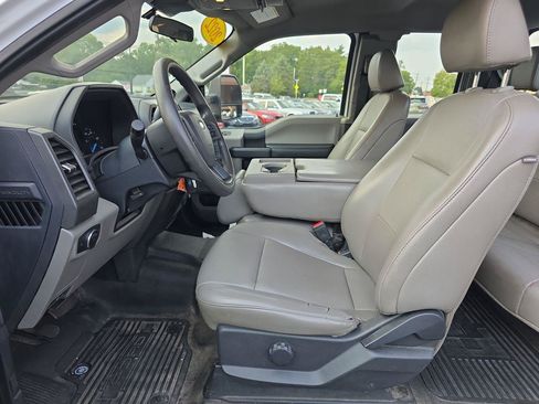 Used 2022 Ford F250 XL w/ Power Equipment Group AWD/4WD image 3