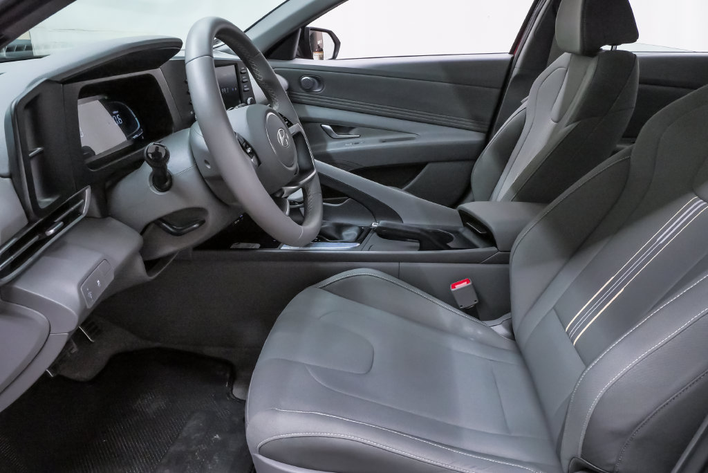 Certified 2026 Hyundai Elantra Sport FWD image 9