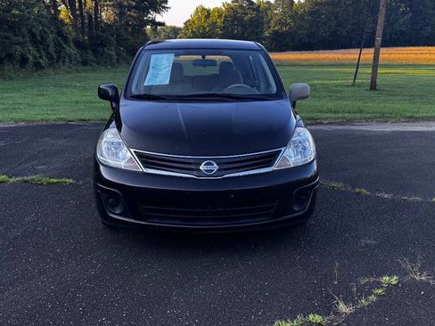 Used 2011 Nissan Versa 1.8 S w/ Plus Pkg image 3