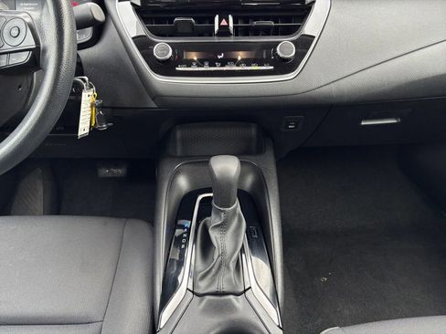 Used 2024 Toyota Corolla LE image 20