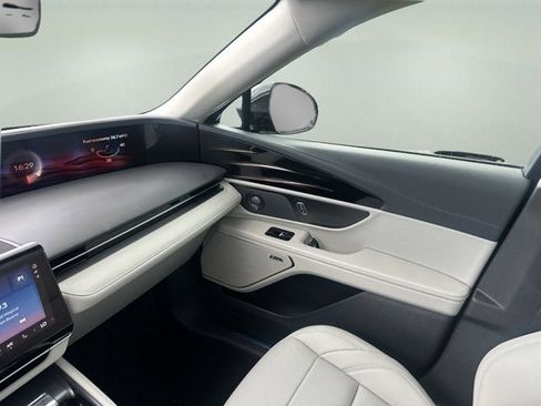New 2026 Lincoln Nautilus Premier w/ Equipment Group 102A AWD/4WD image 17