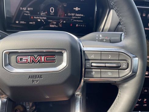 Used 2025 GMC Terrain Elevation AWD/4WD image 31