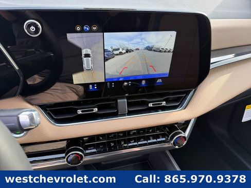 New 2026 Chevrolet Equinox ACTIV w/ Safety and Technology Package AWD/4WD image 18