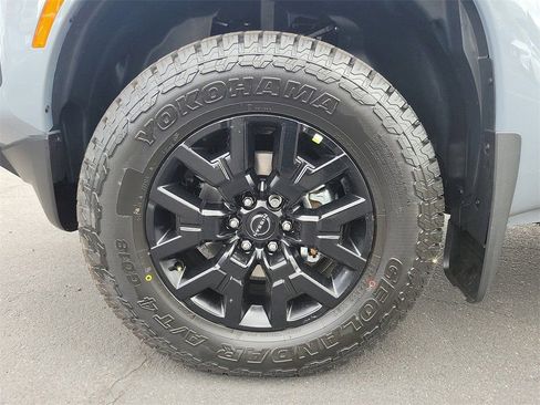 New 2026 Nissan Frontier SV w/ Tow Package RWD image 18