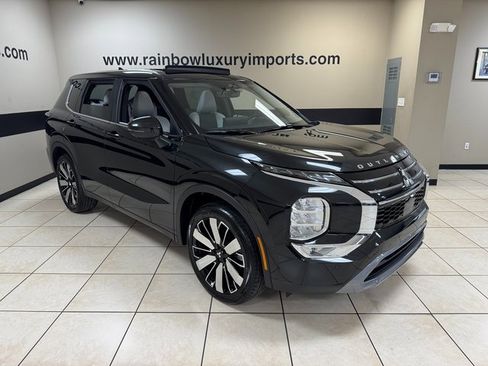 New 2026 Mitsubishi Outlander SE image 1