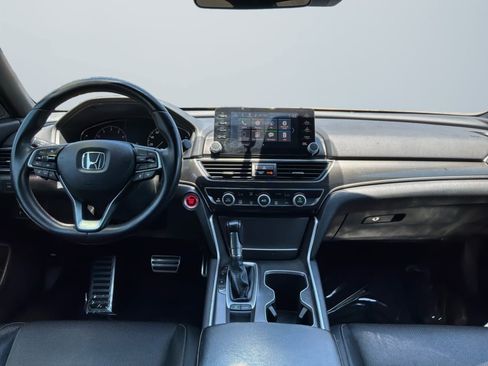Used 2018 Honda Accord Sport image 10