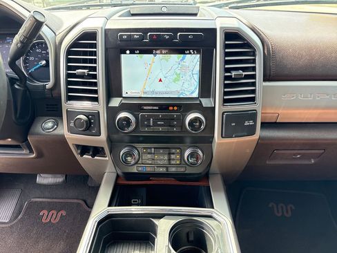 Used 2019 Ford F250 King Ranch w/ King Ranch Ultimate Package AWD/4WD image 23