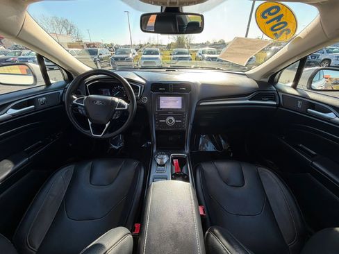 Used 2019 Ford Fusion Titanium image 14