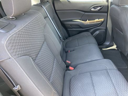 Used 2017 GMC Acadia SLE FWD image 22