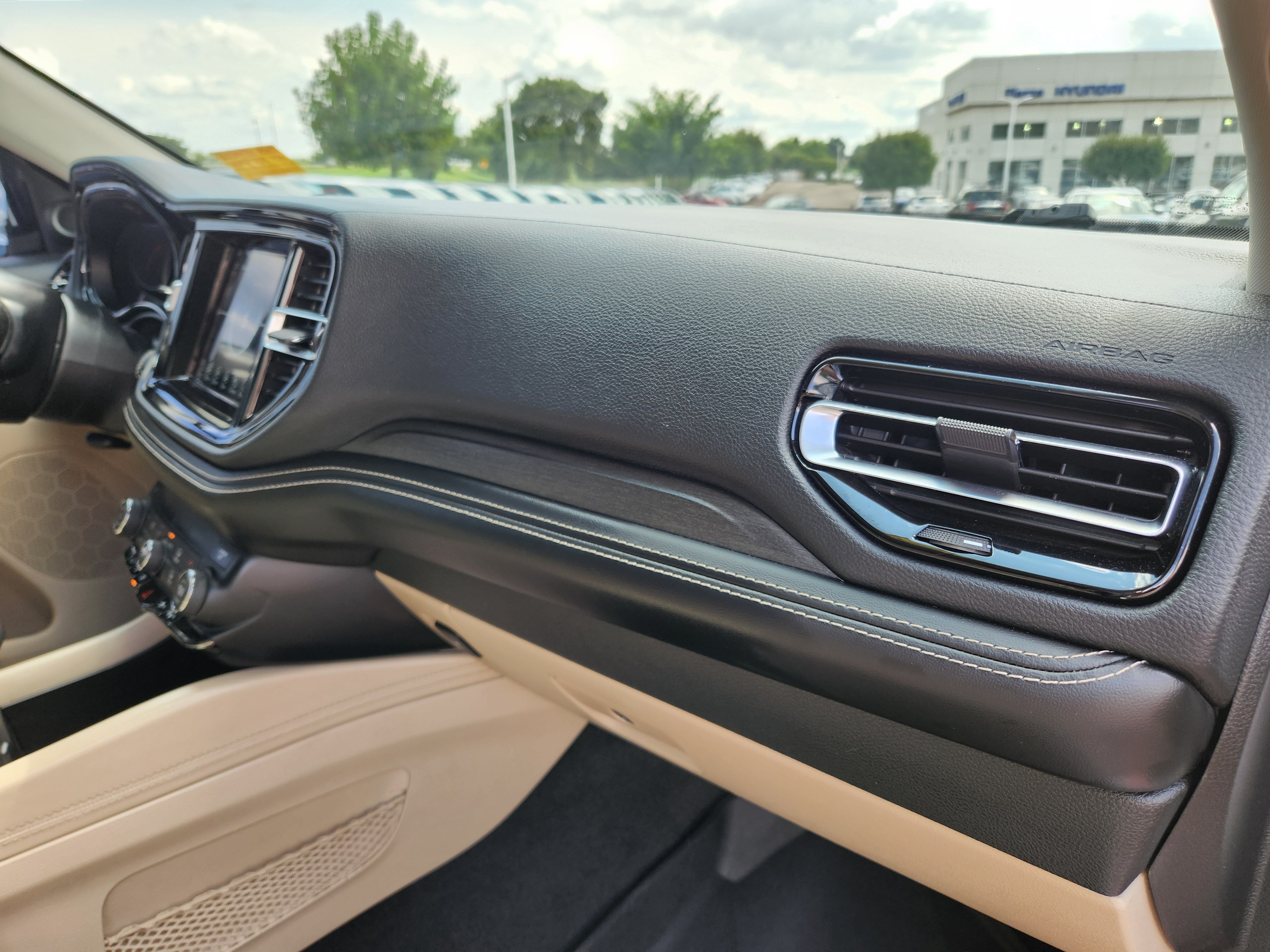 Used 2021 Dodge Durango SXT AWD/4WD image 18
