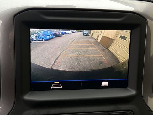 Used 2022 Chevrolet Silverado 1500 Custom image 19