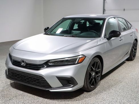 Used 2023 Honda Civic Sport image 29