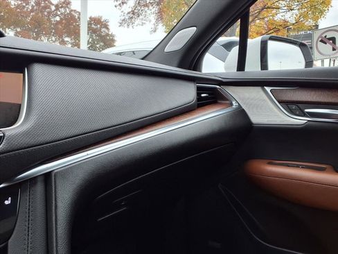 Certified 2022 Cadillac XT5 Premium Luxury image 20