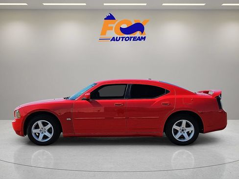 Used 2010 Dodge Charger SXT RWD image 2