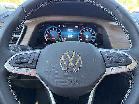 New 2026 Volkswagen Atlas SE image 29