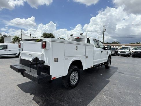 Used 2017 Ford F250 XL w/ Power Equipment Group AWD/4WD image 6