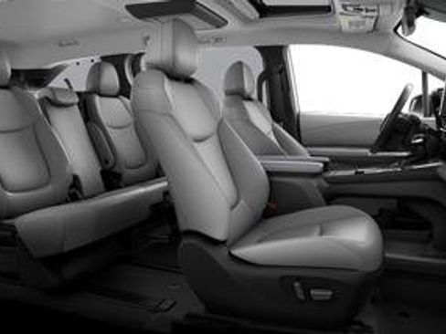 New 2026 Toyota Sienna XLE image 23