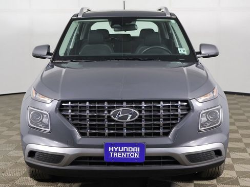 Certified 2024 Hyundai Venue SEL FWD image 10