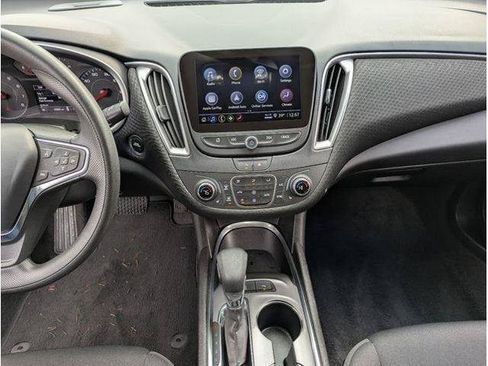 Used 2025 Chevrolet Malibu LT FWD image 56