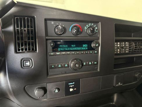 Used 2019 GMC Savana 2500 w/ Driver Convenience Package RWD image 13