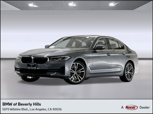 Used 2022 BMW 530e w/ Premium Package image 1