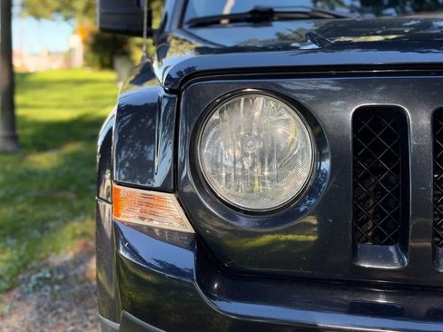 Used 2014 Jeep Patriot Sport w/ Power Value Group image 37