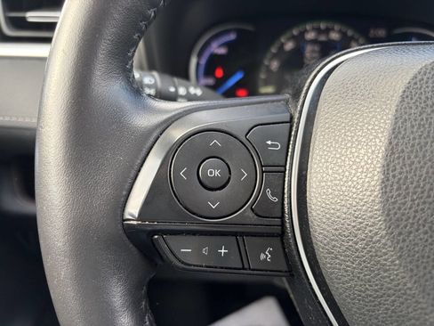 Used 2020 Toyota RAV4 Limited image 16