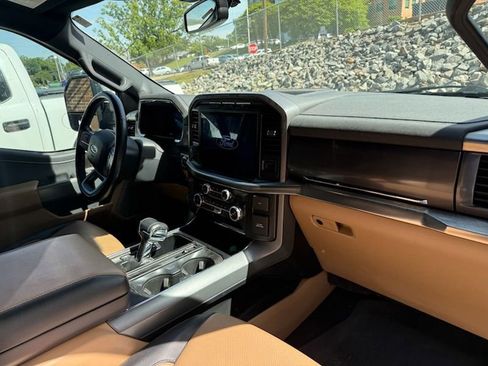 Used 2022 Ford F150 Lariat AWD/4WD image 4