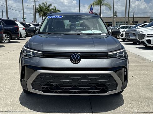 Used 2025 Volkswagen Taos S FWD image 2