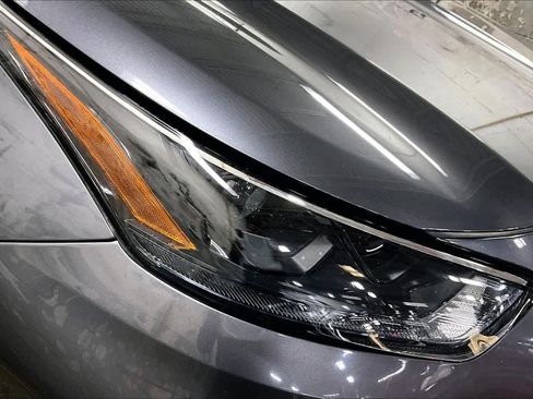 Certified 2022 Toyota Highlander XLE image 25