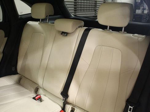 Used 2022 Mercedes-Benz GLA 250 4MATIC image 29