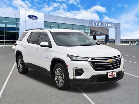 Used 2024 Chevrolet Traverse LT image 6