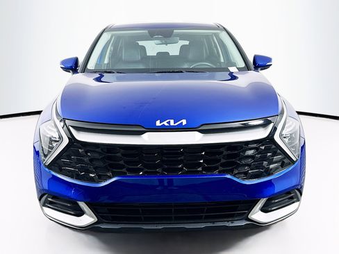 Used 2023 Kia Sportage EX image 2