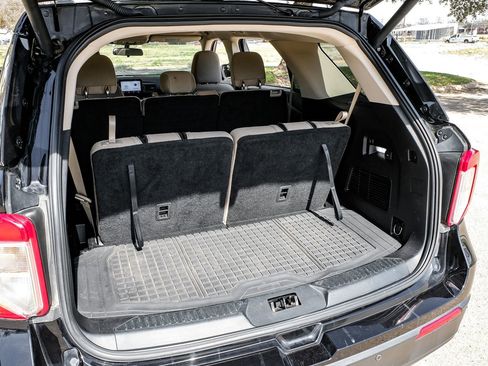 Used 2021 Ford Explorer 2WD image 50