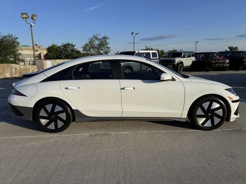 Used 2024 Hyundai Ioniq 6 SE RWD image 7