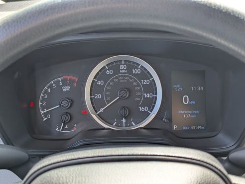 Used 2020 Toyota Corolla LE FWD image 14