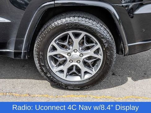 Used 2020 Jeep Grand Cherokee Overland AWD/4WD image 16
