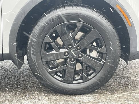 Used 2022 Kia Sorento S w/ Panoramic Sunroof Package image 9