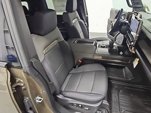 New 2025 GMC Hummer EV 2X w/ Extreme Off-Road Package image 45