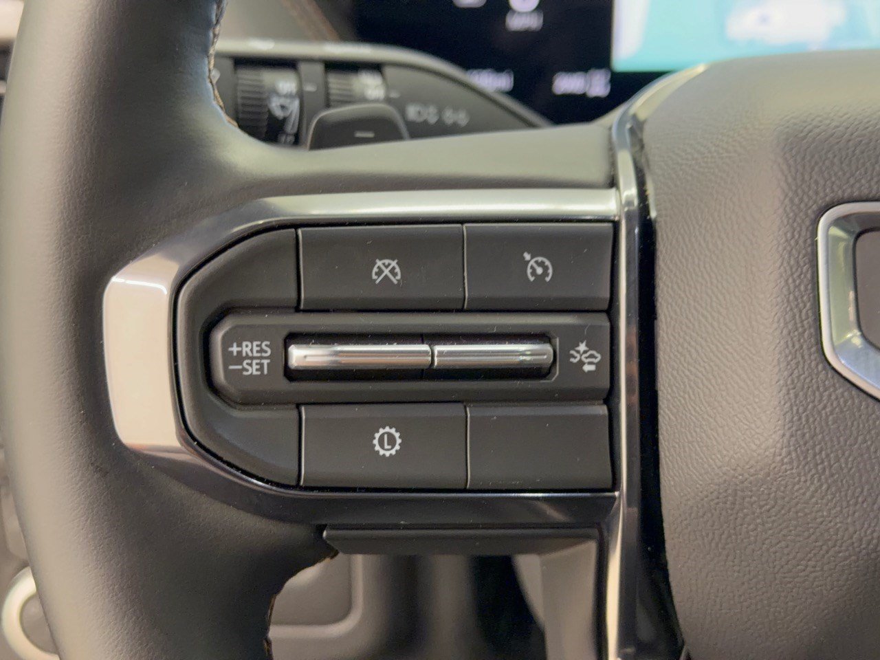 Used 2026 GMC Yukon AT4 AWD/4WD image 18