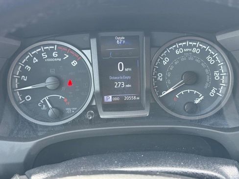 Used 2023 Toyota Tacoma TRD Off-Road AWD/4WD image 19