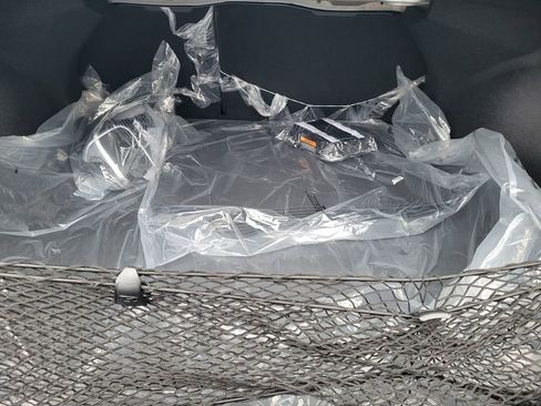 New 2025 Hyundai Elantra Limited image 36