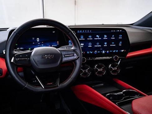 Used 2024 Chevrolet Blazer EV RS image 4