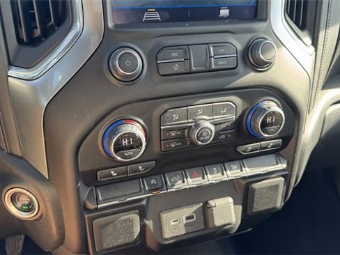 Used 2022 Chevrolet Silverado 1500 LT image 30