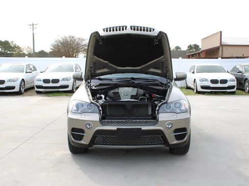 Used 2012 BMW X5 xDrive35d image 40